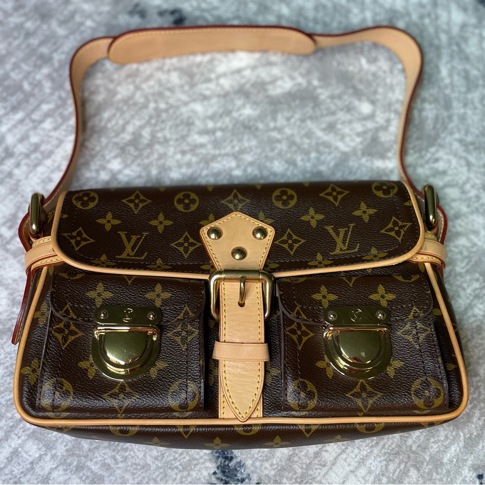 Louis Vuitton Monogram Hudson Bag 🤎 - Picture 1 of 13